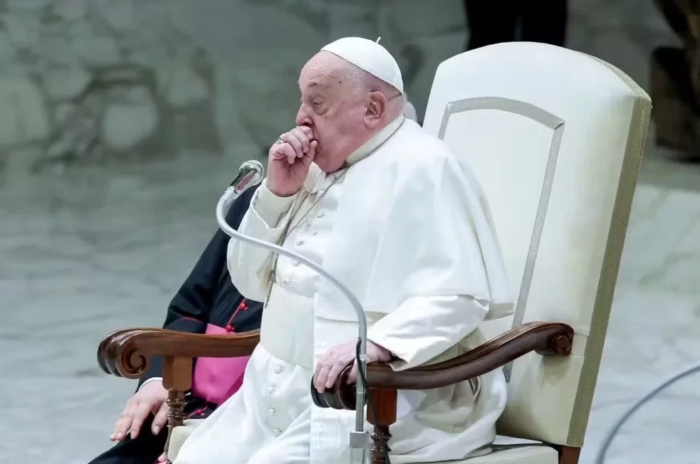 Papa Francisco com tosse e dificuldade de falar em audiência semanal | Foto: REUTERS/Remo Casilli