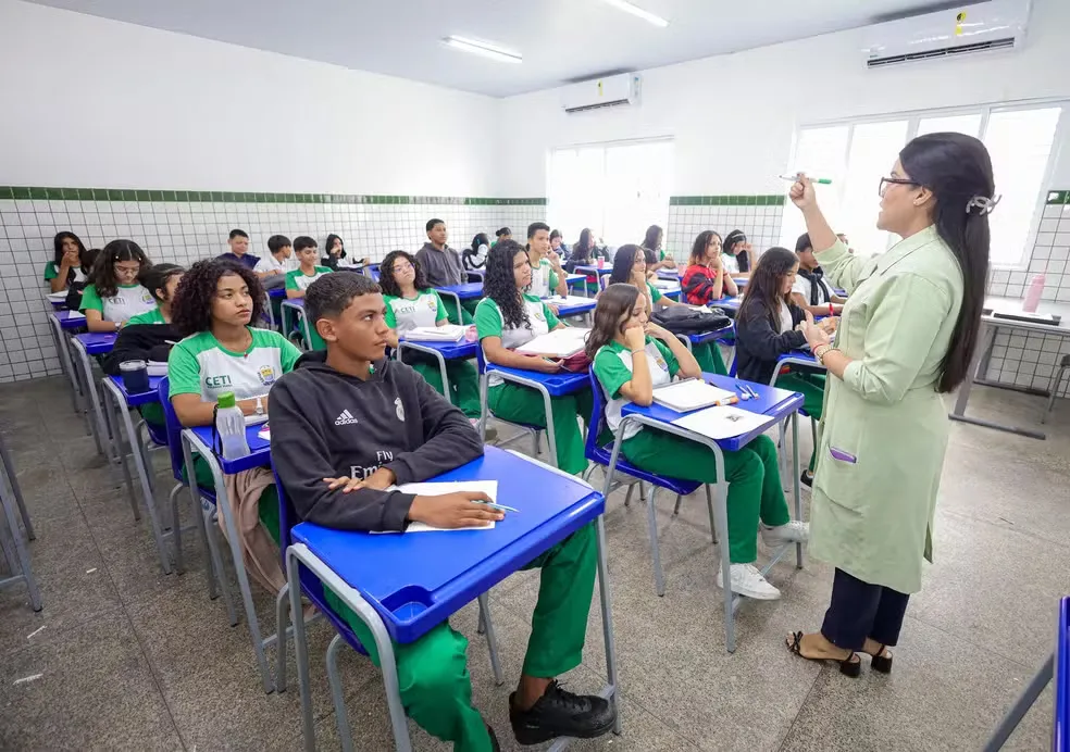 Seduc convoca mais de 400 professores para atuar na educação profissional em escolas de tempo integral 