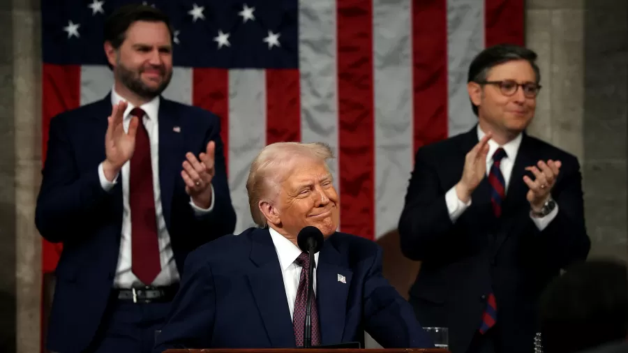 Em discurso no Congresso, Trump acusa Brasil de praticar tarifas 'injustas'