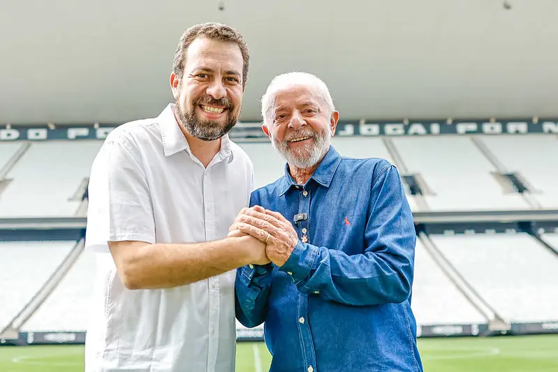 Lula cogita Boulos para assumir Secretaria-Geral da Presidência, diz jornal