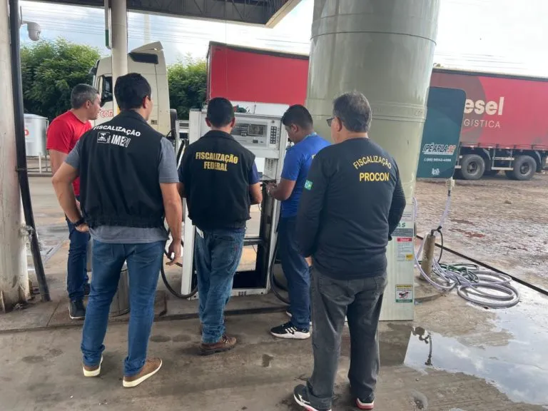 Procon e Imepi autuam postos de combustíveis no Piauí; população pede fiscalização em São Raimundo Nonato e região