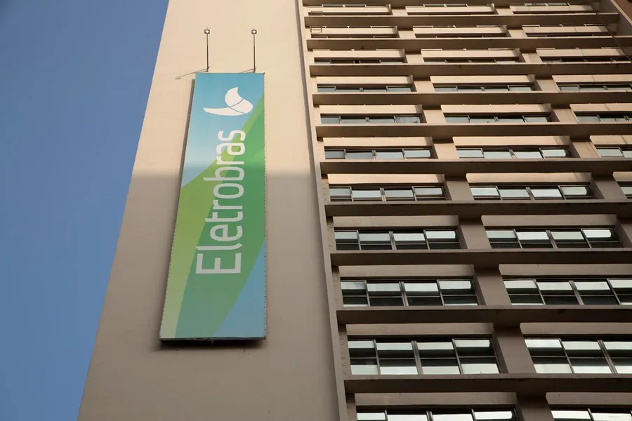 Eletrobras (ELET3) deixa de ser negociada na Bolsa de Valores Latino-Americanos