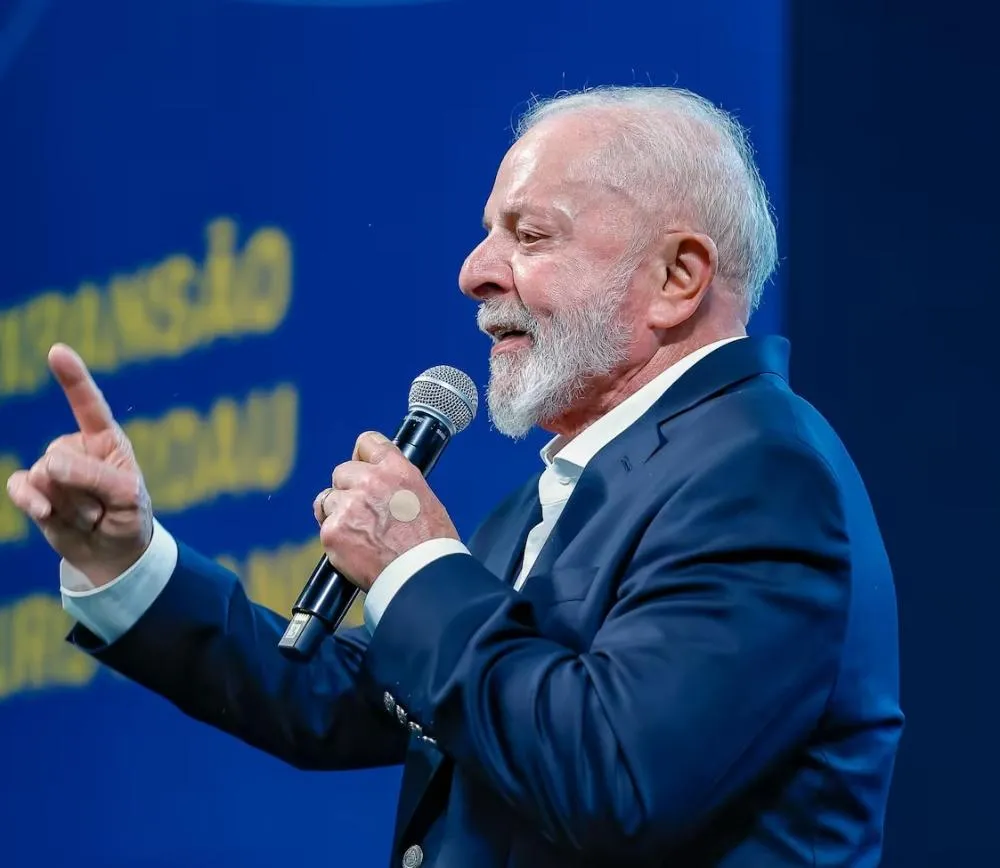 Lula diz que anunciará na próxima terça isenção de IR para quem ganha até R$ 5.000