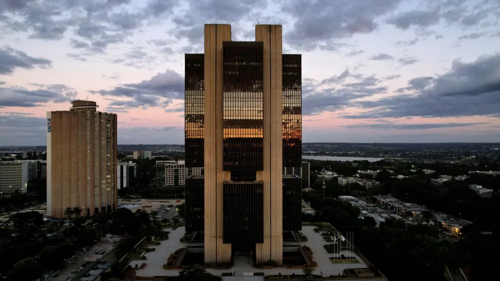 BC sobe juros em 1 ponto e Selic vai 14,25%, maior nível desde 2016