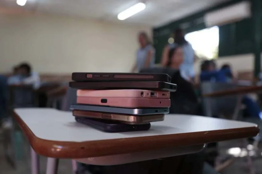MEC publica regras para uso de dispositivos digitais em escolas