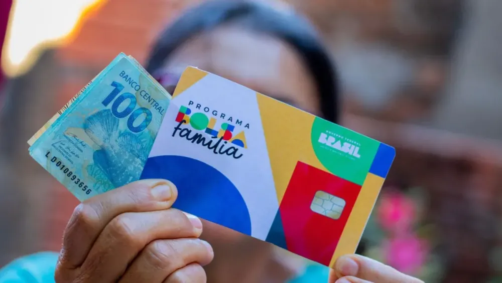 Governo mantém corte de R$ 7 bilhões no Bolsa Família e tira de unipessoais