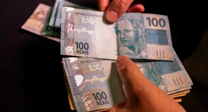 Governo antecipa 13º de aposentados do INSS para abril e maio