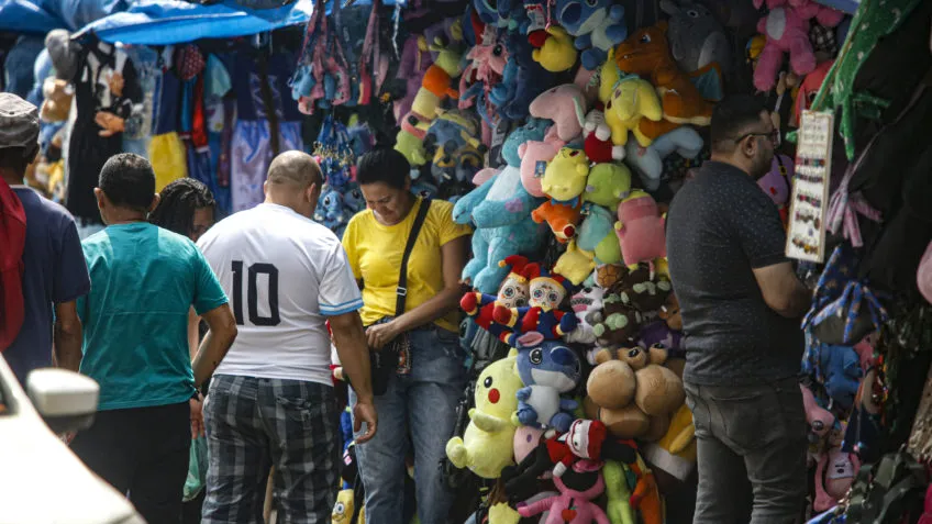 Aumento do trabalho informal está ligado à baixa fiscalização