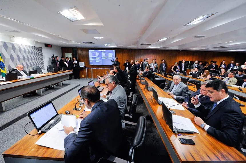 Comissão de Constituição e Justiça aprova novos prazos para INSS analisar pedidos de benefícios