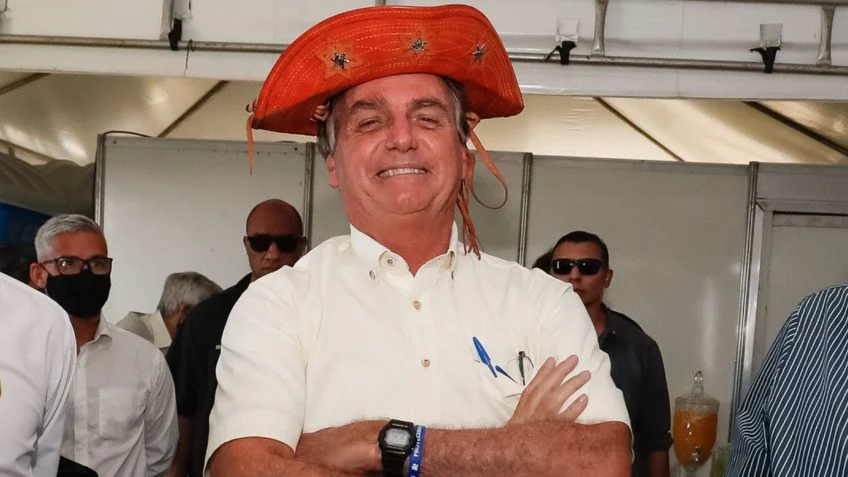 Bolsonaro visita o Nordeste para defender anistia
