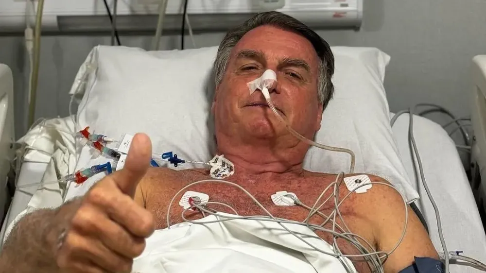 Bolsonaro não tem previsão de alta, dizem médicos
