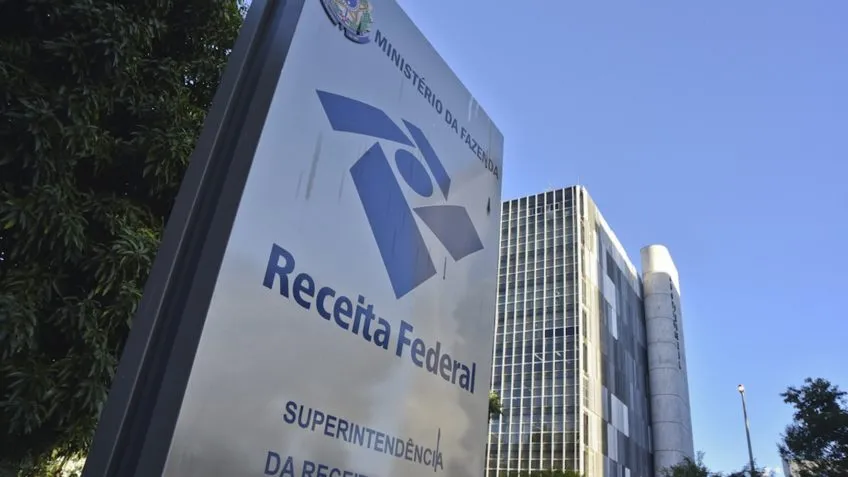 Governo Lula publica medida que aumenta isenção do IR para R$ 3.036