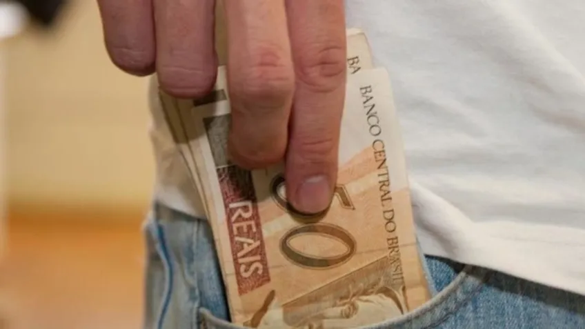 PIS/Pasep paga abono salarial a mais de 4 milhões de pessoas