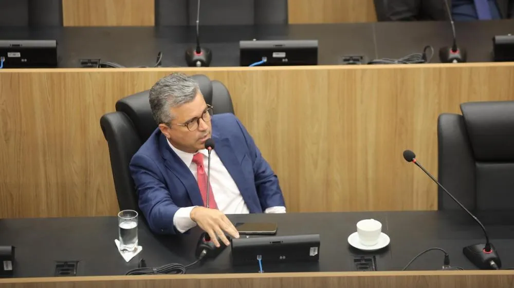 Nova lei do Piauí cria programa de saúde vocal para professores da rede pública
