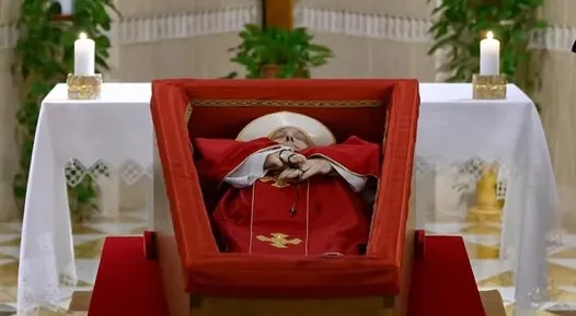 Funeral do Papa Francisco acontecerá no sábado (26), diz Vaticano
