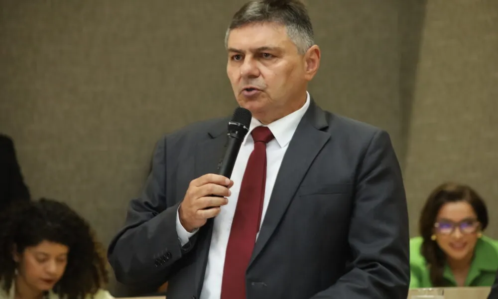 Kennedy Barros, conselheiro e presidente do TCE-PI - (Imagem: TCE/PI)