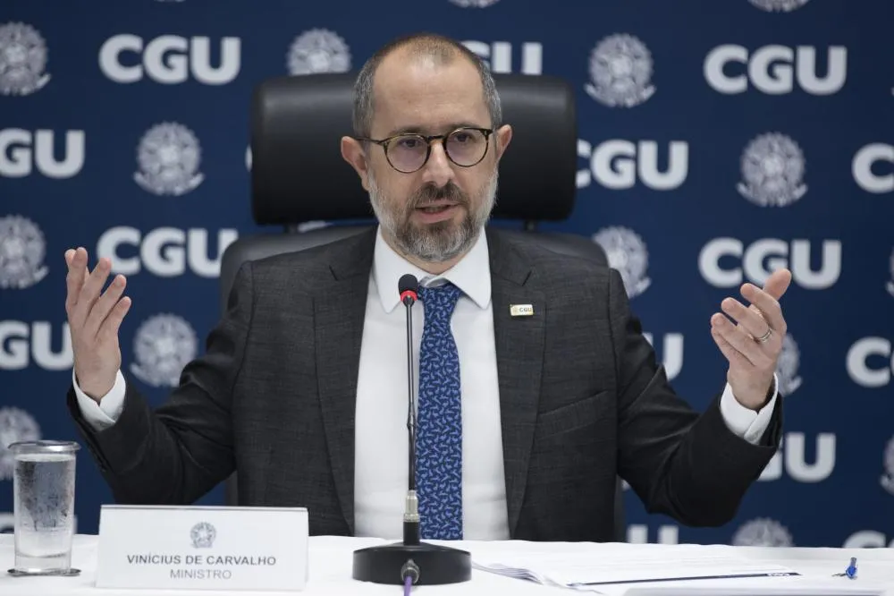 Governo suspende acordos entre INSS e entidades após fraude