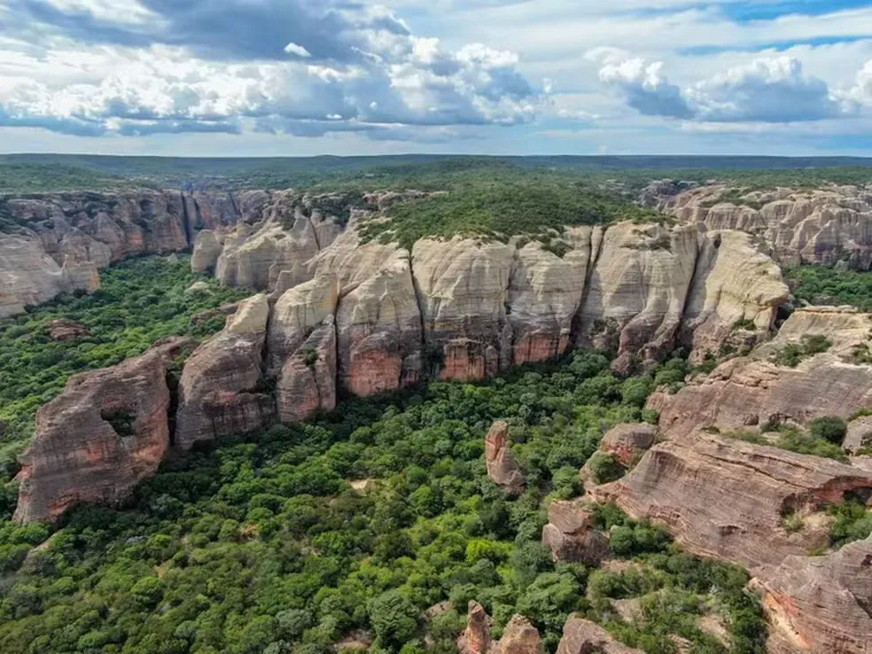 Serra da Capivara e parques da Caatinga tiveram 2,5 milhões de visitas em 2023; desmatamento ameaça conservação do bioma