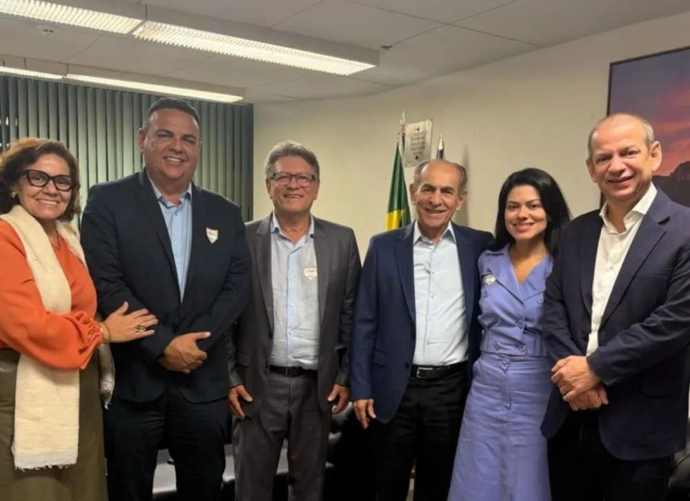 Avelar Ferreira ao lado de Marcelo Castro reforça rumores sobre candidatura