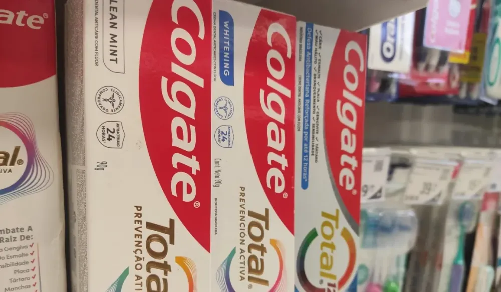 Anvisa retoma proibição da venda de creme dental da Colgate