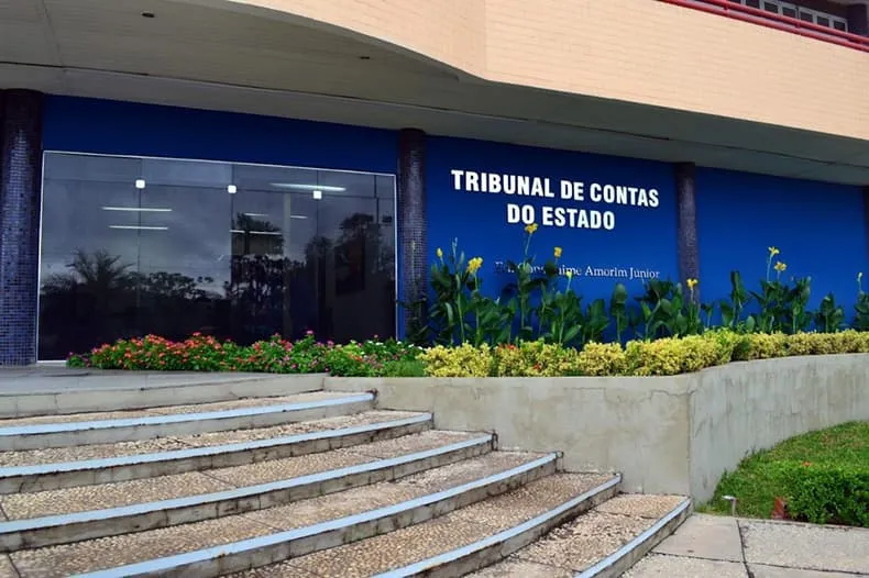 TCE denuncia acúmulo de cargos e pagamentos a servidores falecidos na Assembleia entre 2021 e 2023