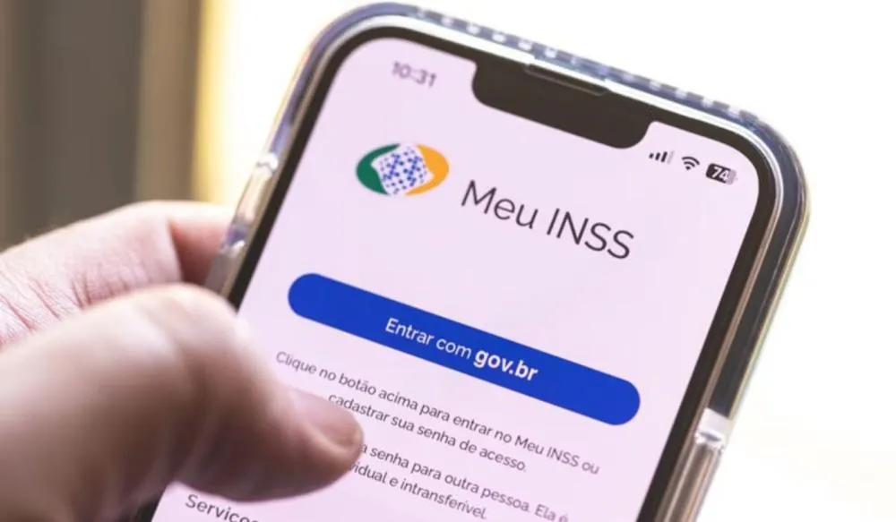 ‘Ninguém vai ficar para trás’, diz presidente do INSS sobre os 480 mil pedidos de reembolso