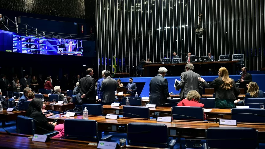 CCJ do Senado aprova PEC do Fim da Reeleição