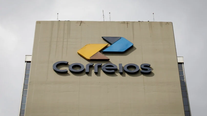 Mesmo com acordo por dívida, Correios atrasam repasses ao Postalis