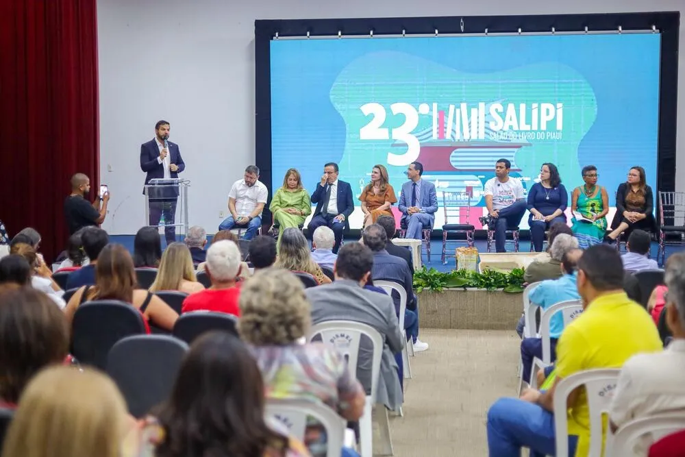 Seduc anuncia distribuição de 10 mil cheques-livros durante abertura do SaLiPI