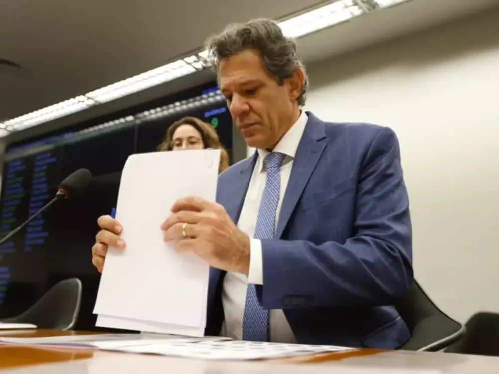 Governo publica MP com aumento de impostos para compensar recuo do IOF