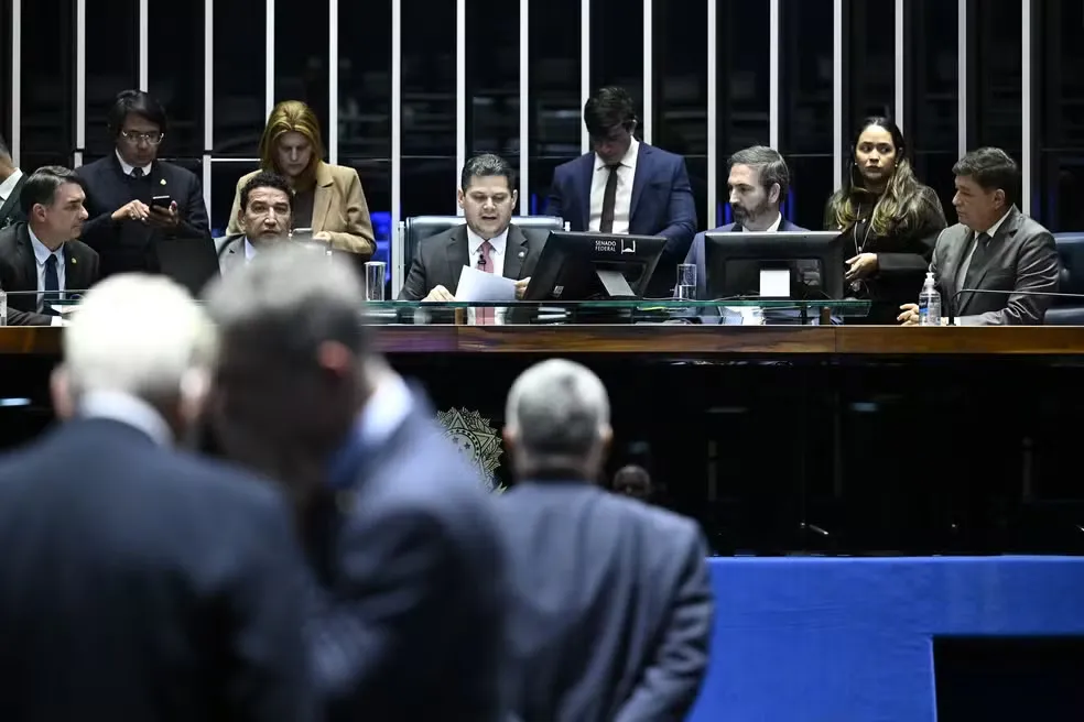 Senado aprova urgência para projeto que aumenta número de deputados de 513 para 531