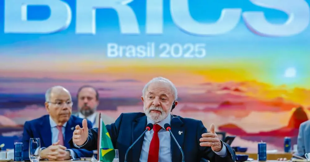 Lula diz que ameaças de Trump nas redes são “irresponsáveis”