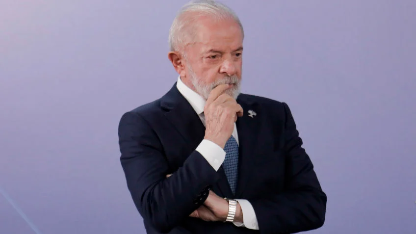 Governo Lula é desaprovado por 51,8%, diz AltasIntel
