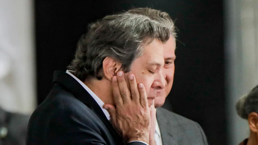 Haddad insiste em IOF e Motta diz que mais imposto não passa