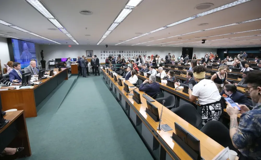 CCJ da Câmara aprova projeto de castração química para crimes sexuais