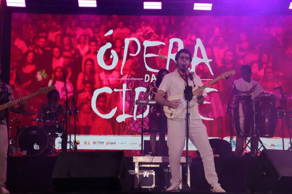 Primeira noite da “Ópera da Cidade” encanta público e movimenta São Raimundo Nonato“ 