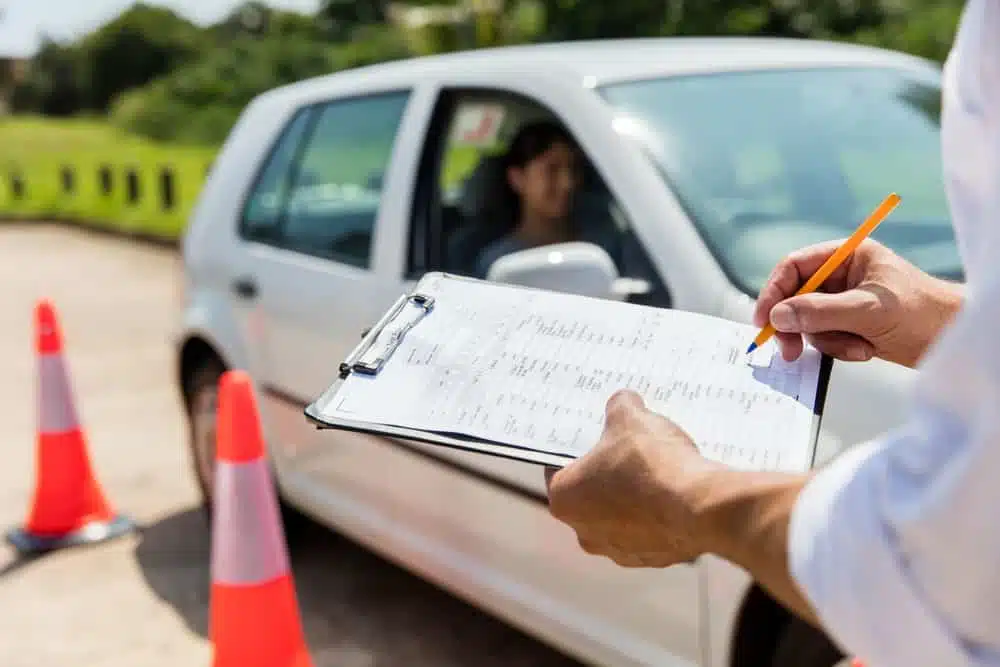 Detrans veem com preocupação proposta de CNH sem autoescola