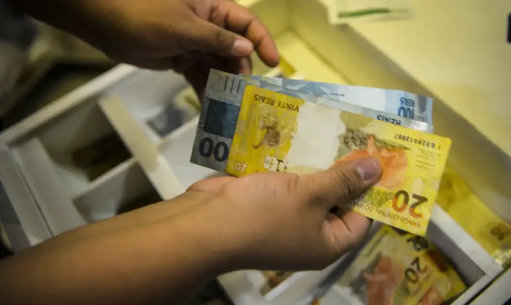 Inadimplência chega a 30%, maior percentual desde setembro de 2023