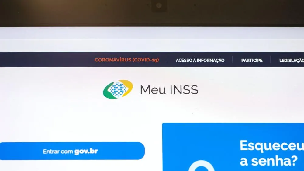 Pagamentos do INSS em agosto seguem dois calendários diferentes