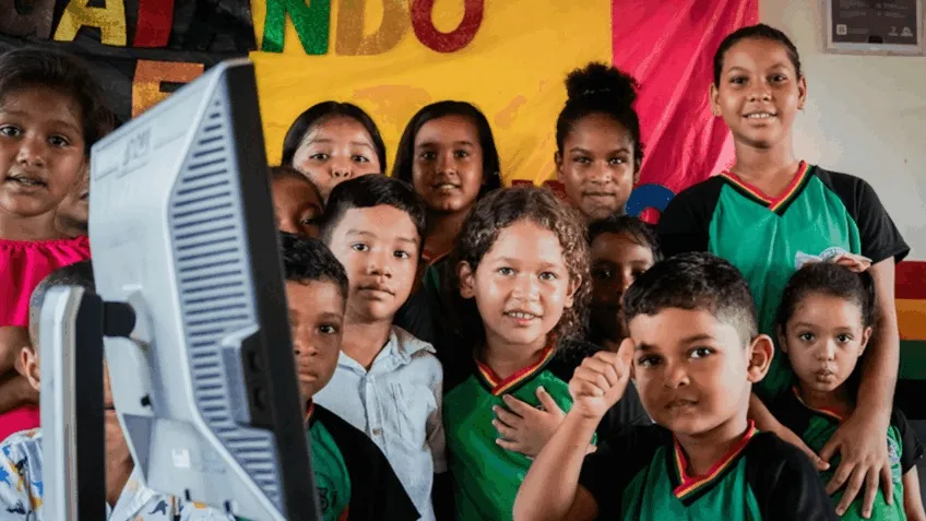 Governo estima que 60% das escolas públicas têm internet de banda larga