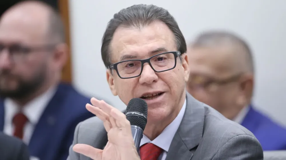 Juro alto é um problema maior que o tarifaço, diz Luiz Marinho
