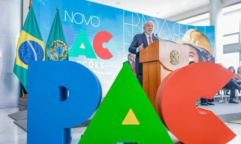 Lula anuncia R$ 361 milhões para transporte público no Piauí