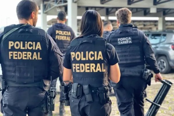 Operação da Polícia Federal cumpre 15 mandados contra facção no PI e MA