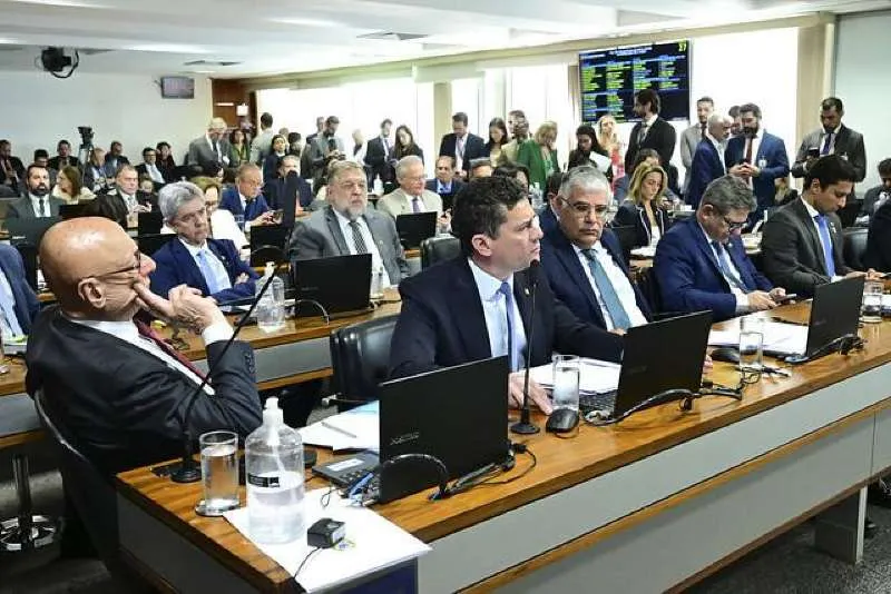 Comissão do Senado debate a PEC da Blindagem; acompanhe ao vivo