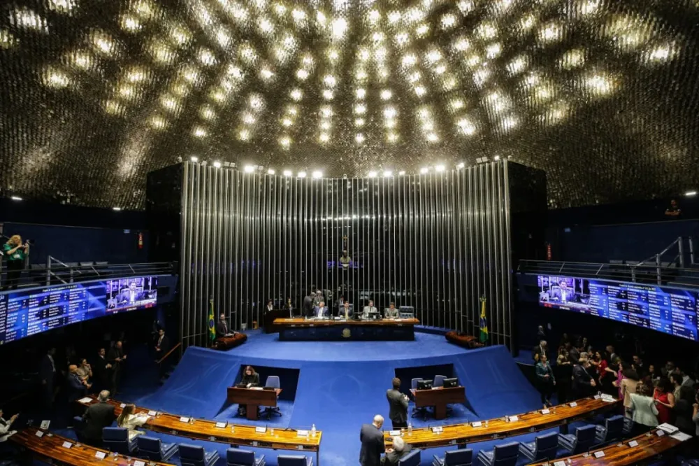 Senado paga R$ 173,6 mil por mês a assessores de “comissões fantasmas”