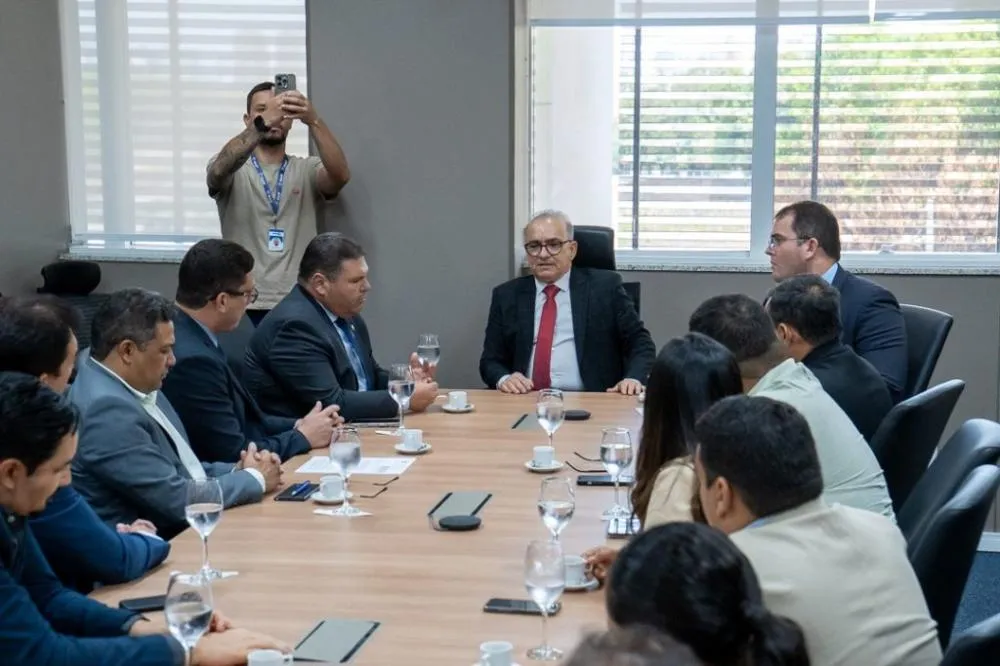 Prefeitos e TJ discutem novo regime de pagamento de precatórios