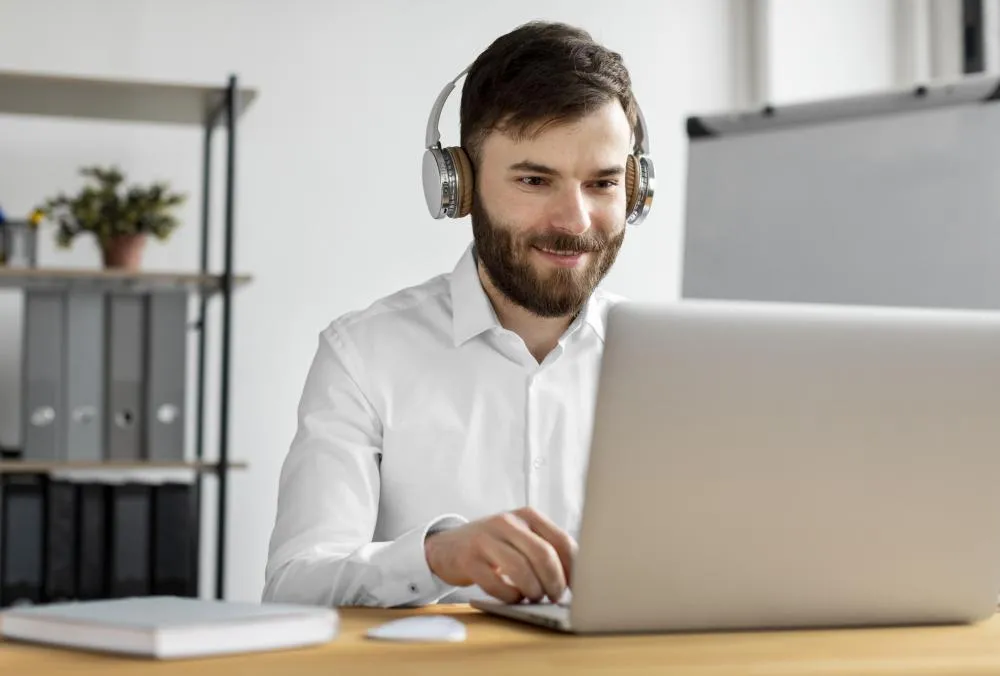 Pendências veiculares impulsionam novos serviços de despachante e renegociação online; entenda