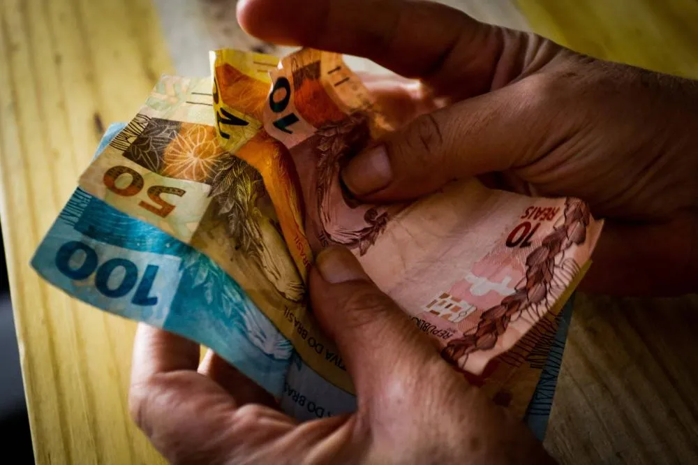 Quase metade dos brasileiros não tem dinheiro guardado para imprevistos, diz Datafolha