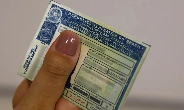 Detran-PI alerta para golpe com falsos anúncios da CNH Social nas redes sociais