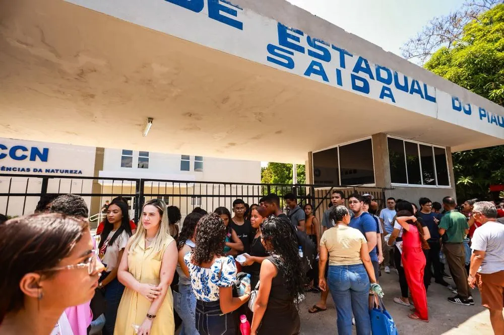 Tema da redação do Enem 2025 aborda envelhecimento; veja sugestões de abordagens